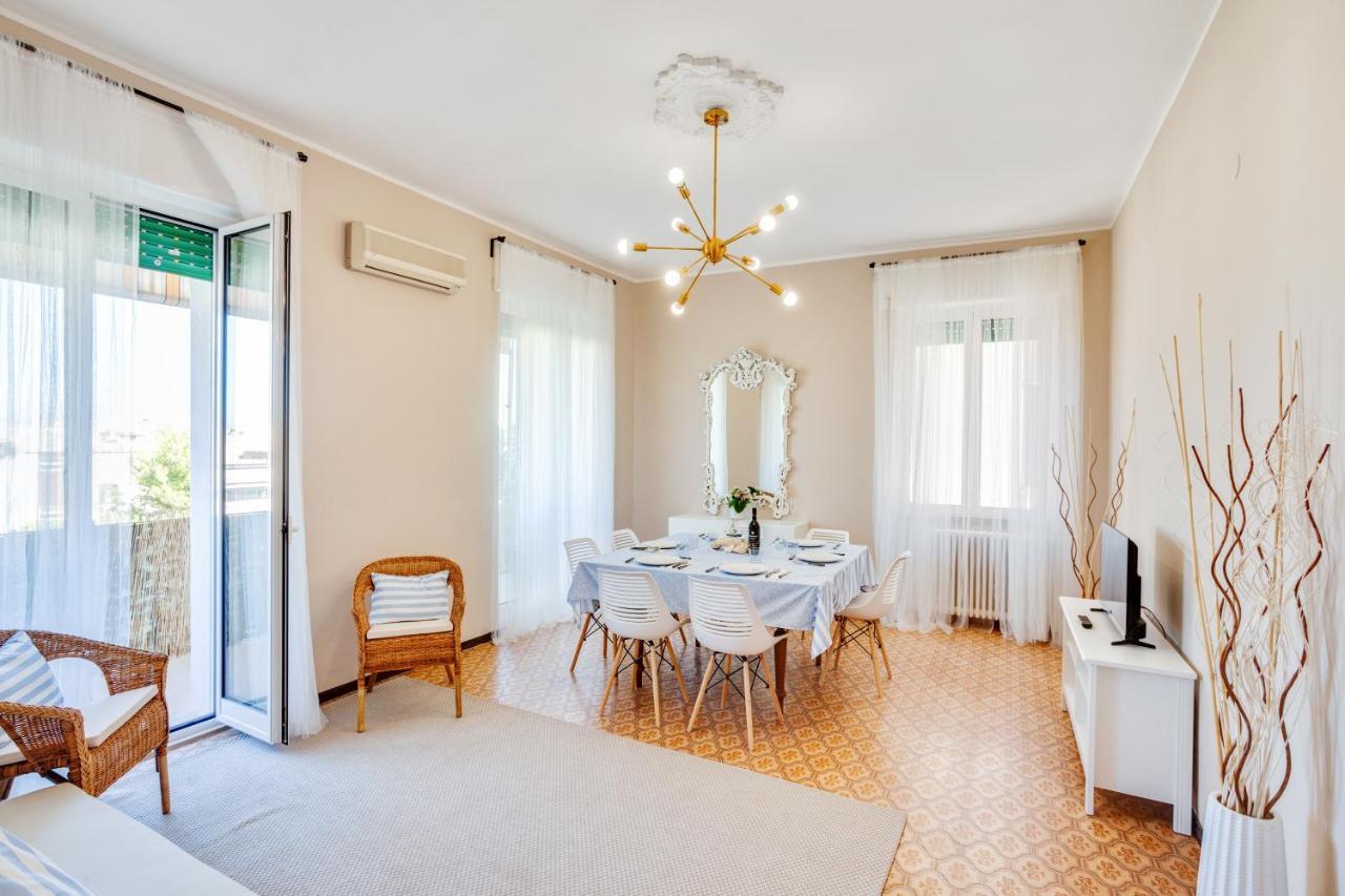 Rosamare Elegant Apartment โปลีญาโนอามาเร ภายนอก รูปภาพ