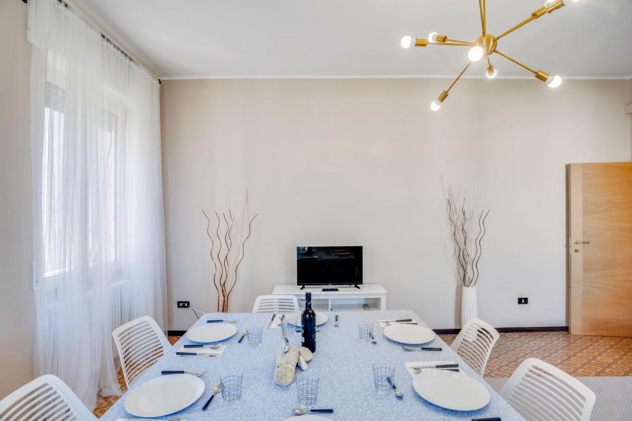 Rosamare Elegant Apartment โปลีญาโนอามาเร ภายนอก รูปภาพ