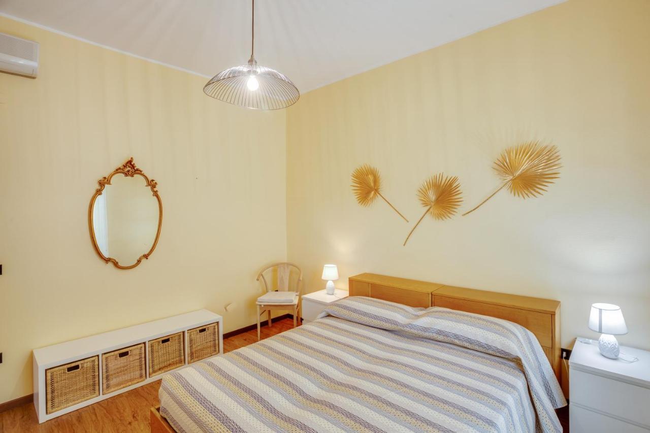 Rosamare Elegant Apartment โปลีญาโนอามาเร ภายนอก รูปภาพ